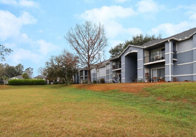 Building Photo - 3705 SW 27th St