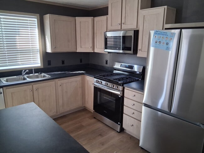 Building Photo - 5895 Georgia