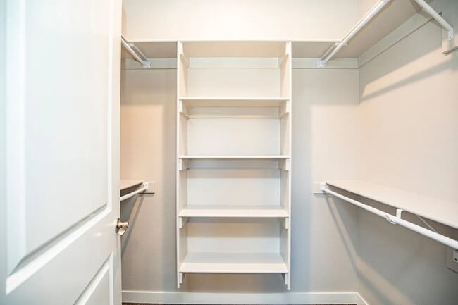 Building Photo - 1705 Booker Cir