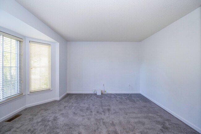 Building Photo - 7798 Greene Farm Dr