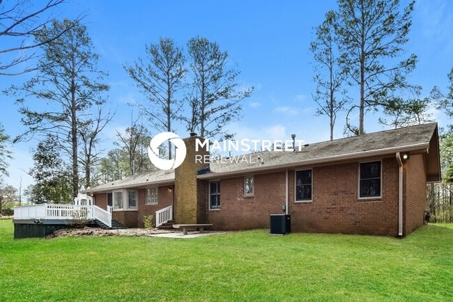 Building Photo - 3 Bedroom Pet-Friendly Home in Fayetteville, GA with Main Street Renewal
