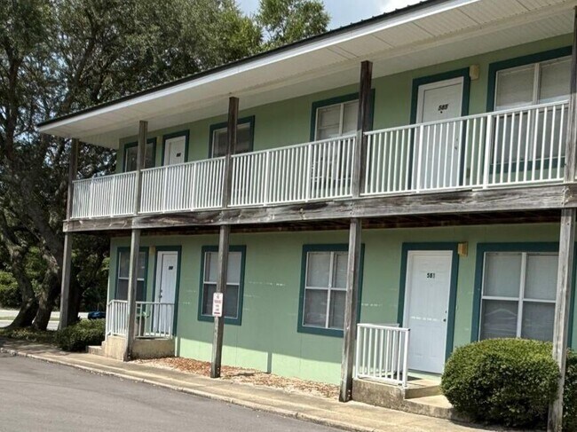 Building Photo - 565 Florosa Ct