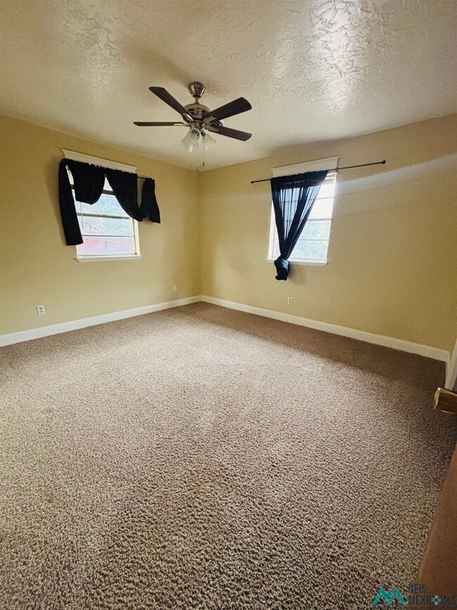 Building Photo - 1317 Stratford Ln