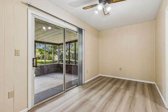 Building Photo - 2406 Husson Ave
