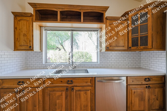 Building Photo - 1218 W Rose Marie Ln
