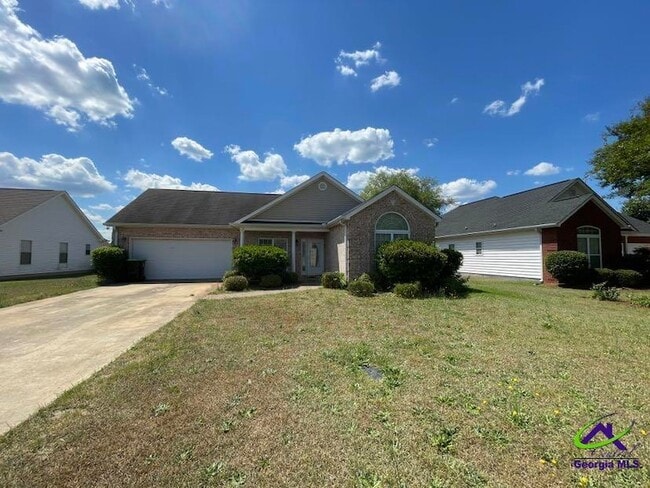 Building Photo - 114 Cedarland Dr