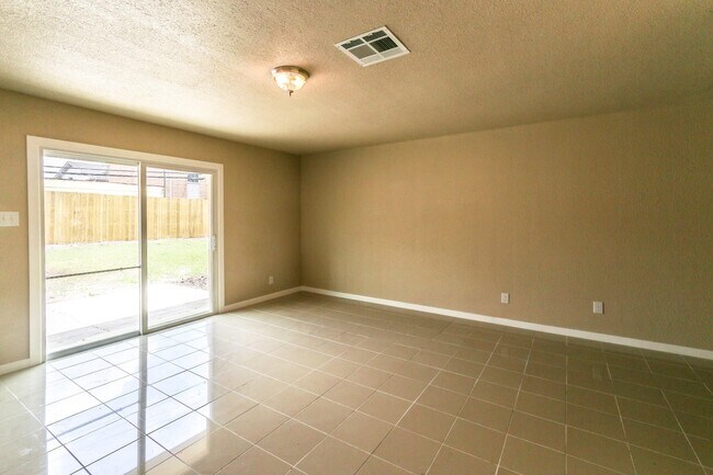 Building Photo - 7626 Troulon Dr