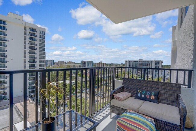 Building Photo - 531 N Ocean Blvd