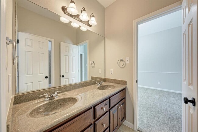 Building Photo - 108 Latitude Ln