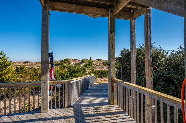 Building Photo - 39312 Angelfish Rd