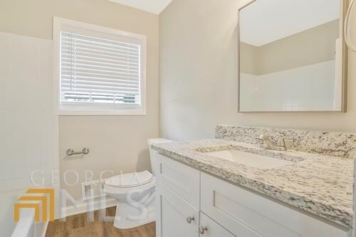 Building Photo - 1758 Poinsettia Dr