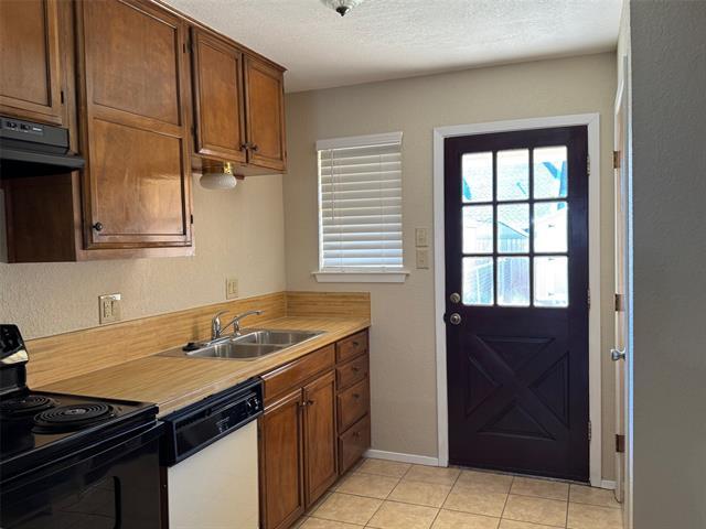 Building Photo - 1002 Harbor Lakes Dr