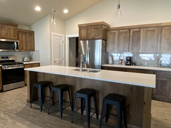 Building Photo - 2220 N Corbin Ct