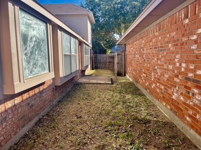 Building Photo - 6709 Driffield Cir W