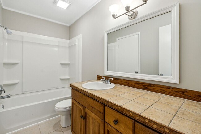 Building Photo - Mariners Walk - Easy walk to the beach