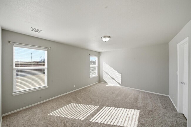 Building Photo - 10710 N 146th E Ave