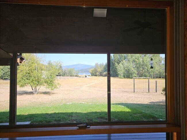 Building Photo - Incredible Hauser Lake Waterfront Home for...