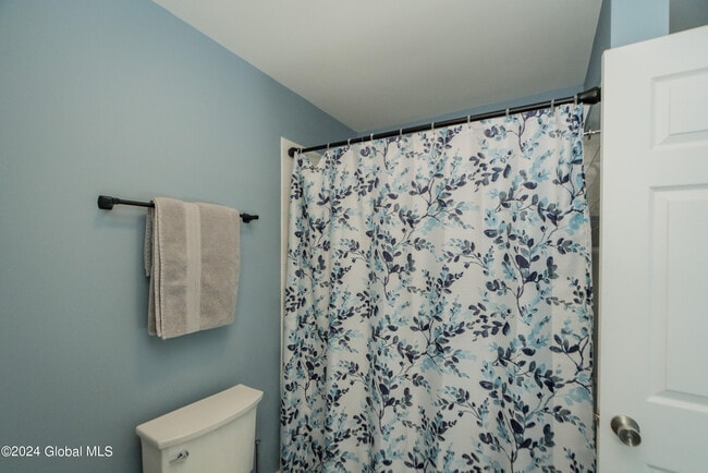 Building Photo - 9 Bolster Ln NE