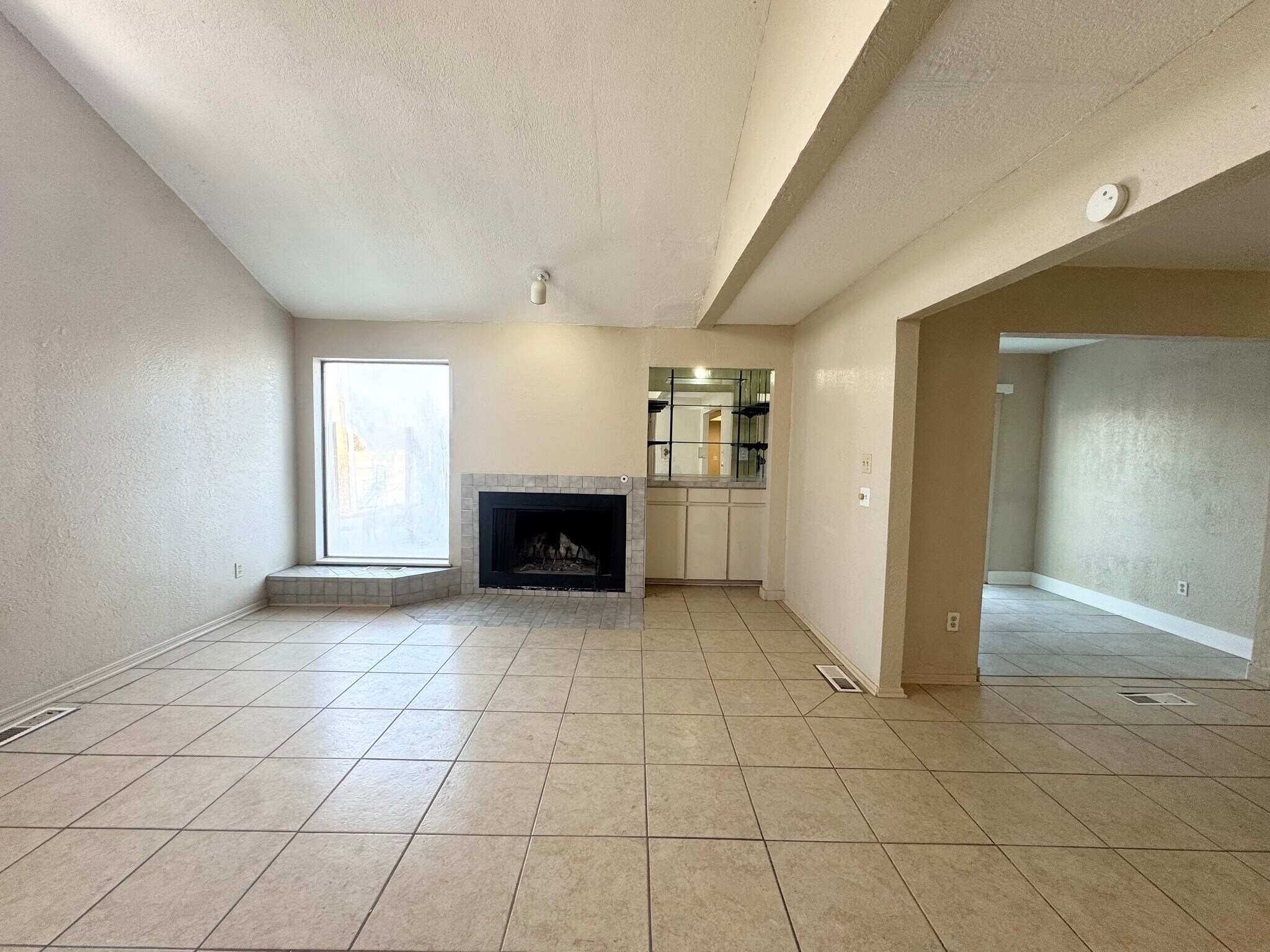 Building Photo - 401 NE 115th St