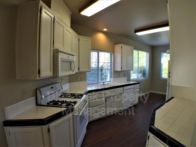 Building Photo - 242 Mission Serra Terrace