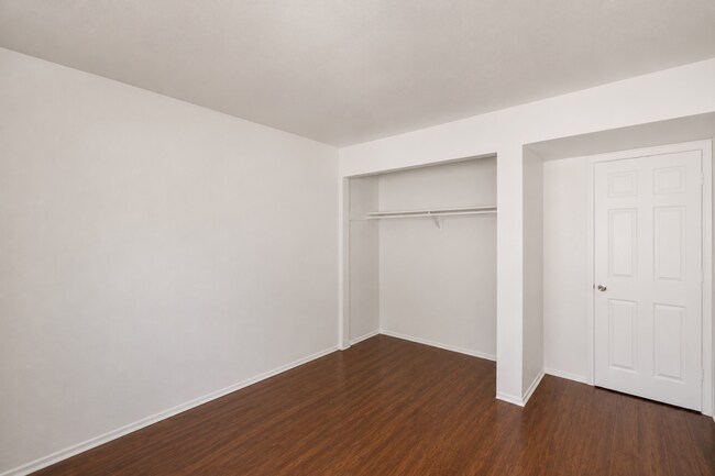 Building Photo - 45 N Phyllis-109