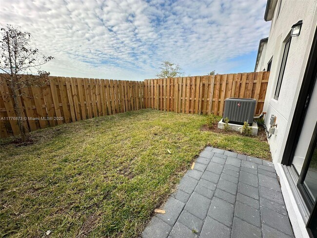 Building Photo - 18994 SW 288th Terrace