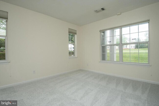 Building Photo - 20273 Beechwood Terrace