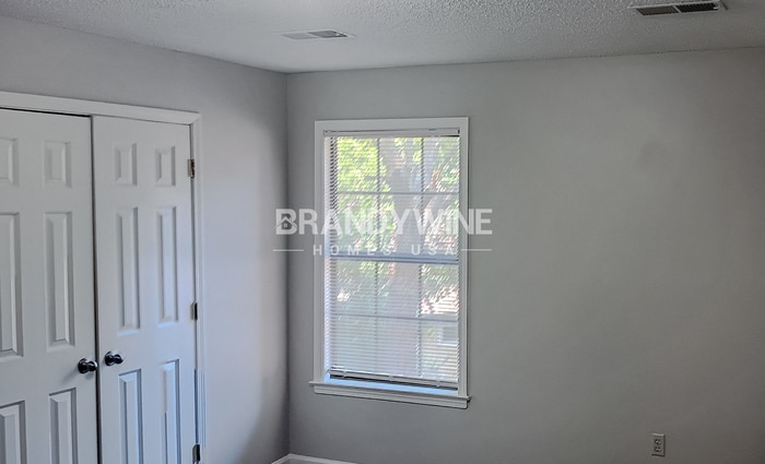 Building Photo - 6780 Burlingame Dr