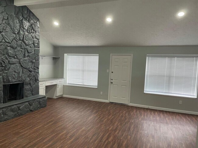 Building Photo - 12327 Northcliffe Manor Dr