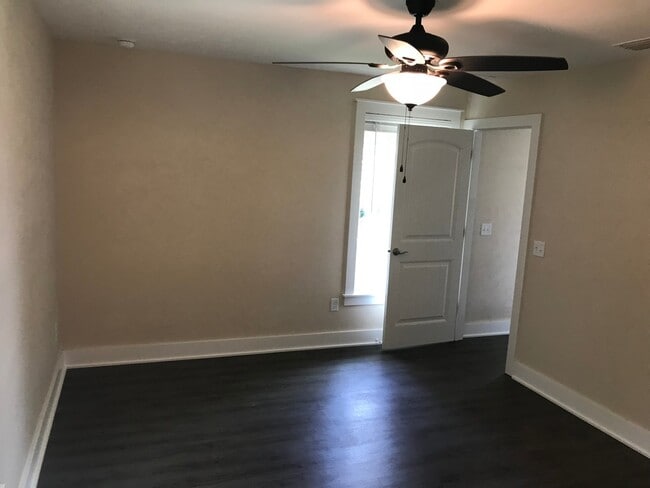 Building Photo - Newly Constructed Luxury 4 Bed / 4 Bath Bungalow Cottage with Extra Room and Bathroom