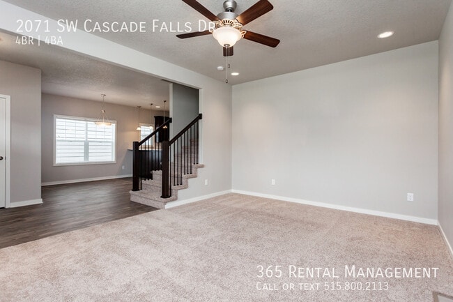 Building Photo - 2071 SW Cascade Falls Dr