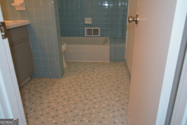 Building Photo - 354 Roy Huie Rd