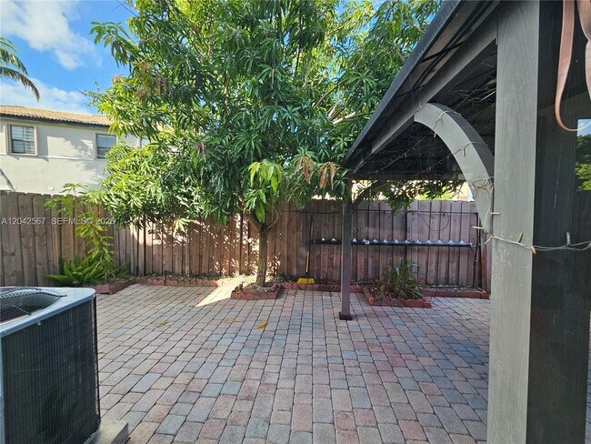 Building Photo - 23991 SW 114th Ct