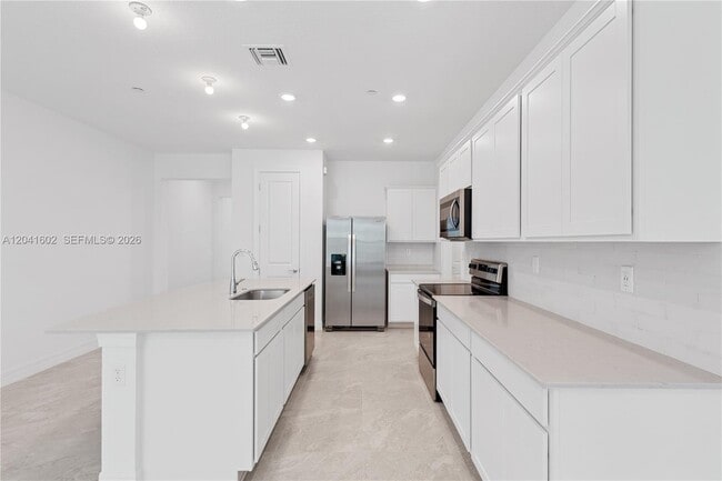 Building Photo - 8344 NW 7th Ct