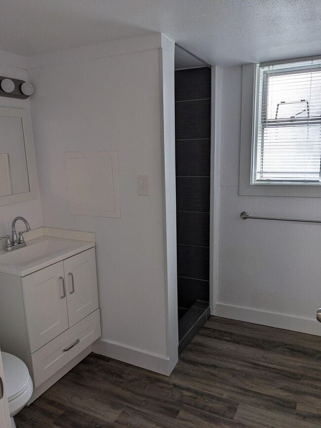 Building Photo - 1631 21st Ave