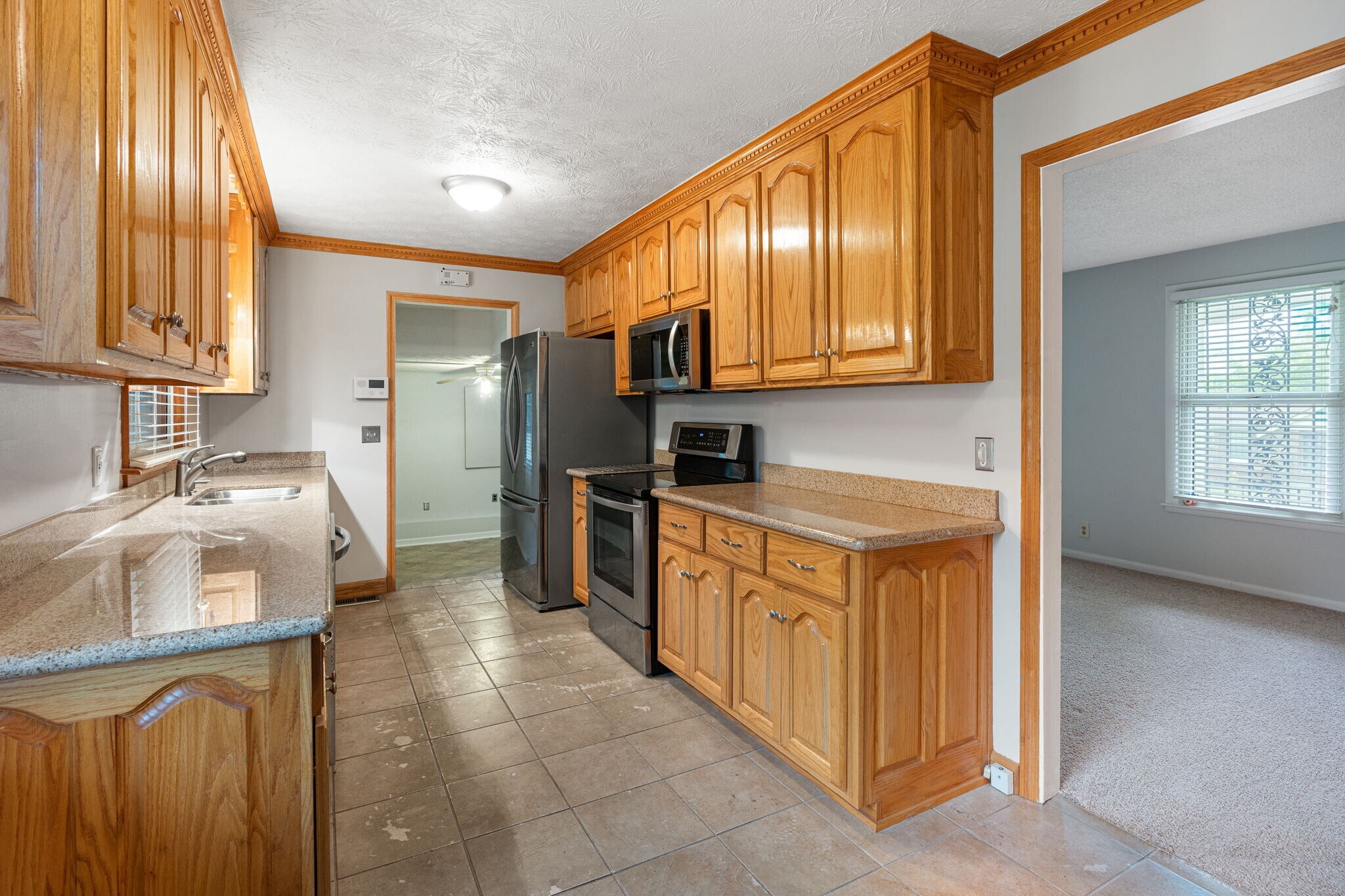 Building Photo - 3841 Dubois Dr