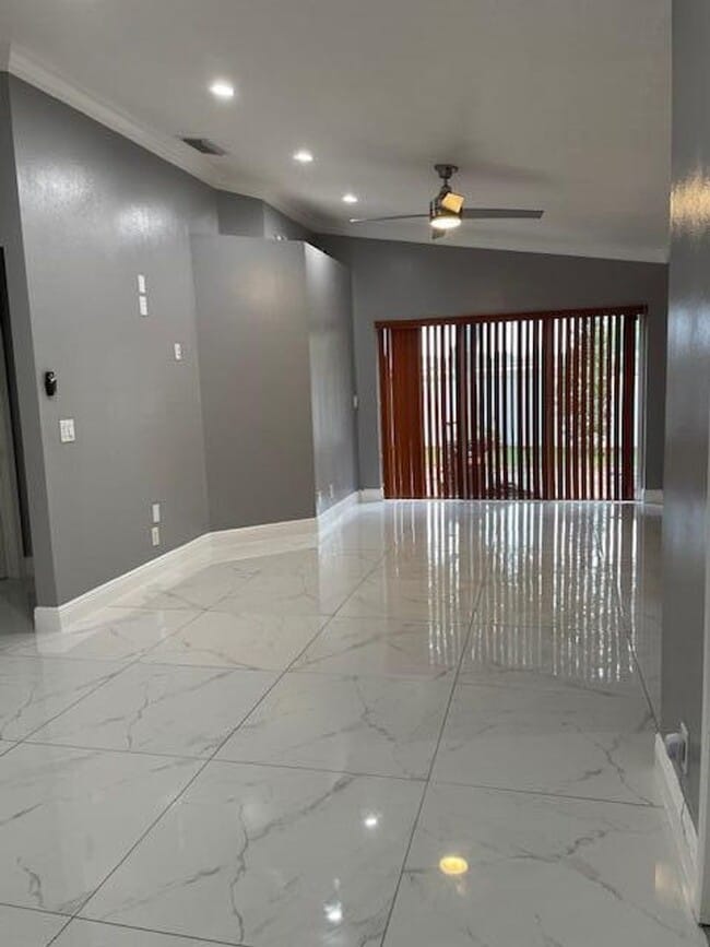 Building Photo - 6352 NW 36th Ave