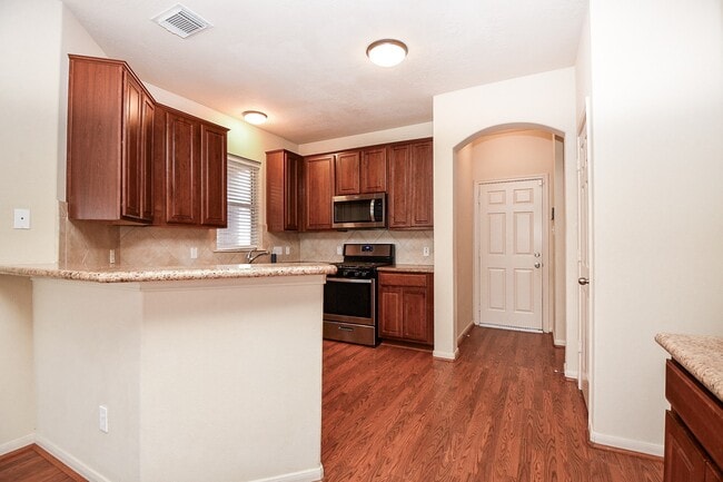 Building Photo - 5215 Brinkman Ct