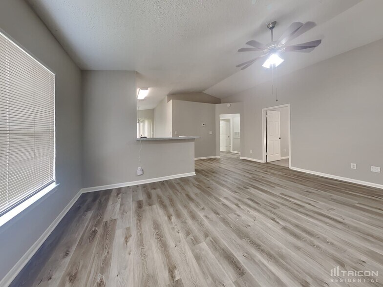 Building Photo - 3254 Kelling St