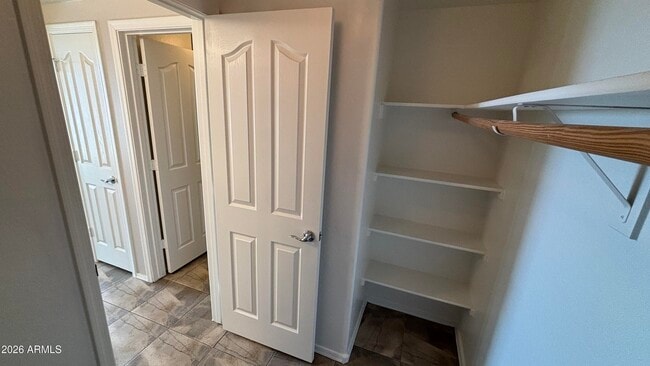 Building Photo - 3250 W Greenway Rd