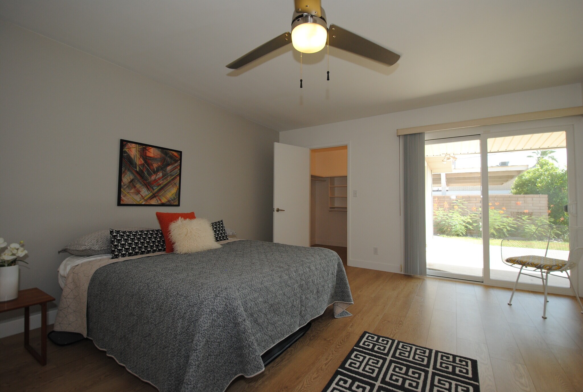 primary - 3703 E Montecito Ave