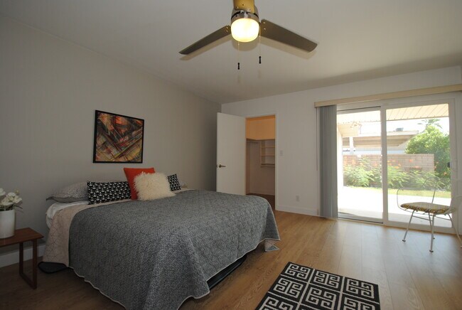 primary - 3703 E Montecito Ave