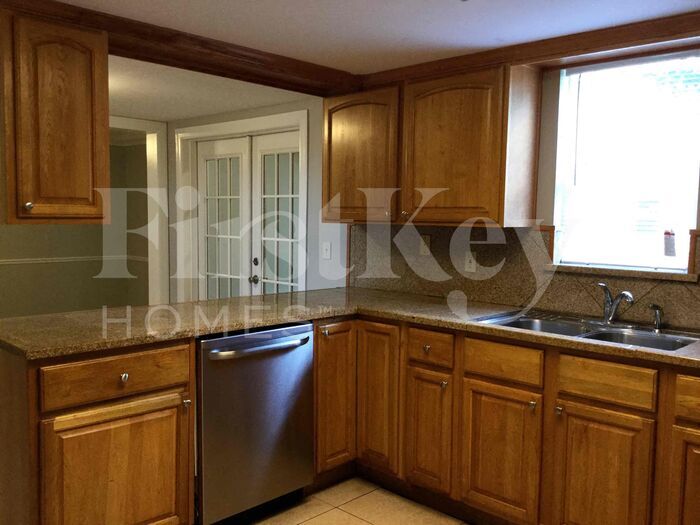 Building Photo - 7654 Balmy Ct