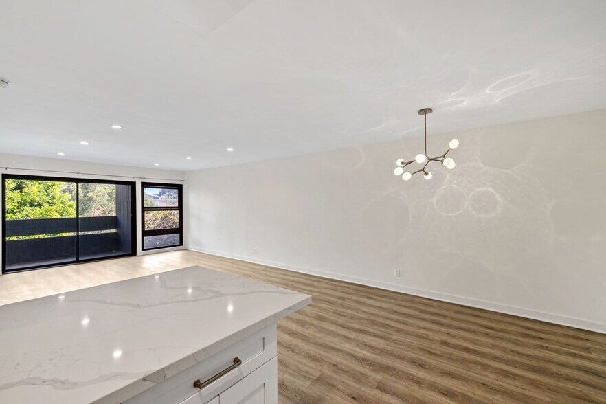 Building Photo - 7742 Redlands St