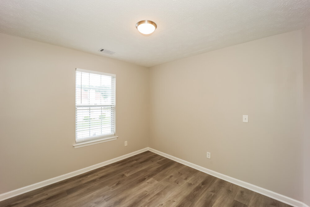 Building Photo - 7565 Woodbine Pl