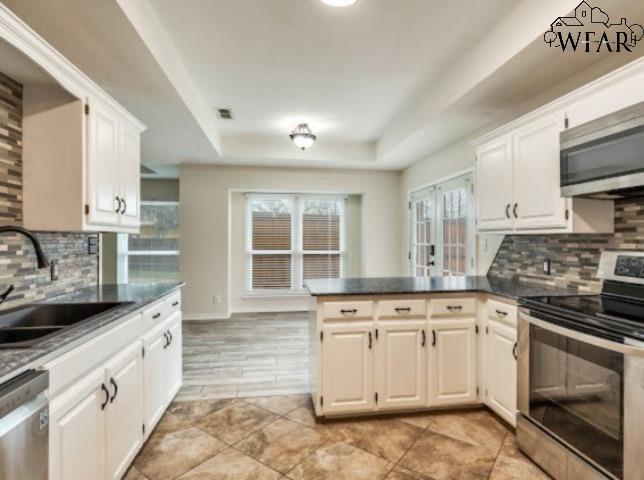 Building Photo - 3037 Cunningham Dr