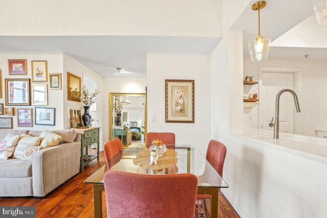 Building Photo - 475 K St NW