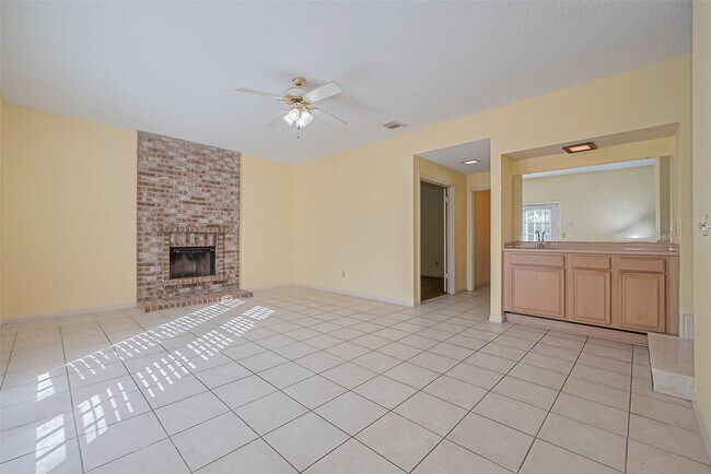 Building Photo - 5127 Smokey River Dr