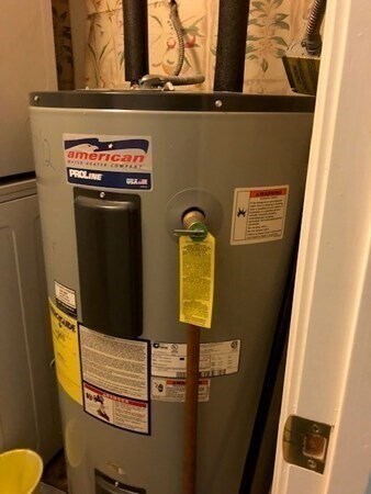 Building Photo - 200 Market St