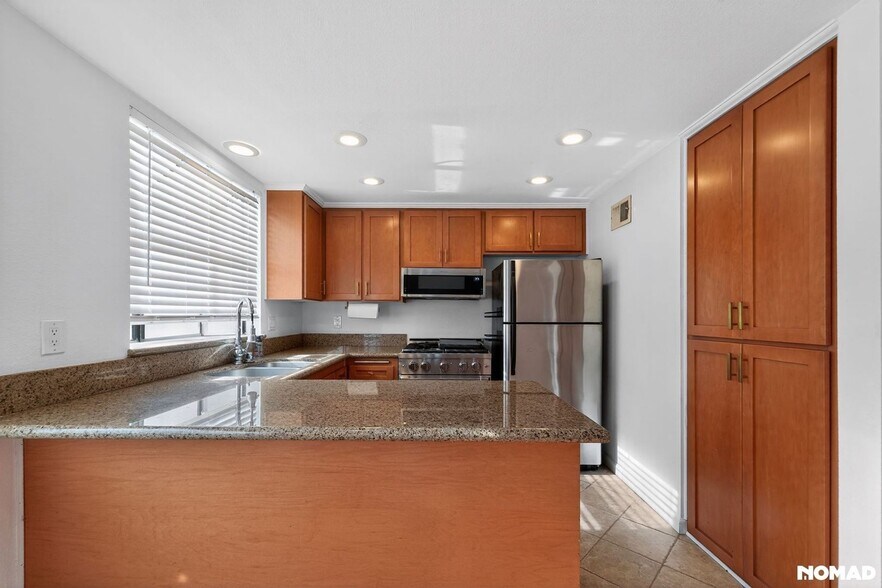 Building Photo - 27609 Nugget Dr